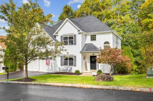6 Butternut Ct, Hackettstown, NJ 07840-2849