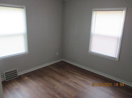 5330 27th St, Milwaukee WI  53221-3724 exterior