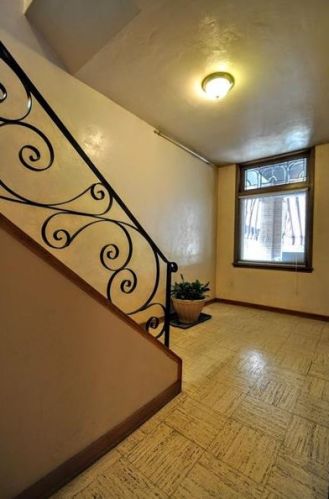 109 Sceneridge Ave, Pittsburgh PA 15227-2724 exterior