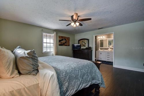 2115 Fore Dr, Tampa FL 33612-5006 exterior