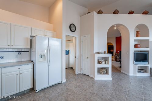 594 Mickelson Ln, Green Valley AZ 85614-5749 exterior