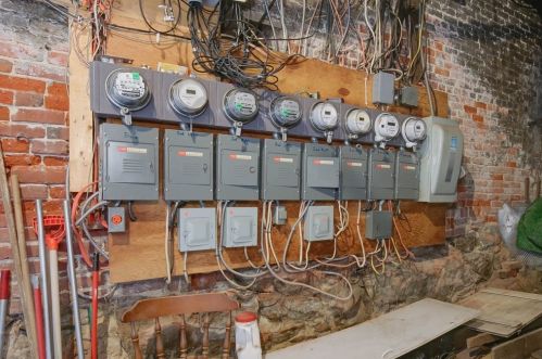 47 Eastern Ave, Worcester MA 01605-2813 exterior