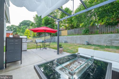 820 Malibu Dr, Silver Spring MD  20901-3648 exterior