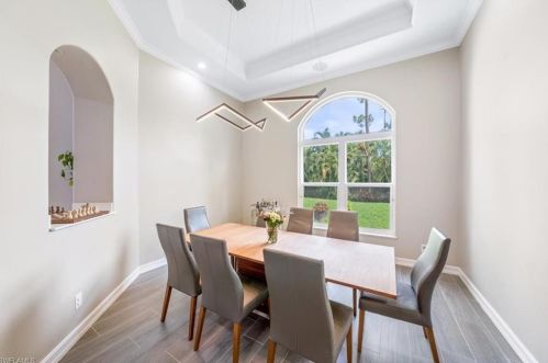 4055 1 Ave, Naples FL 34102-5905 exterior