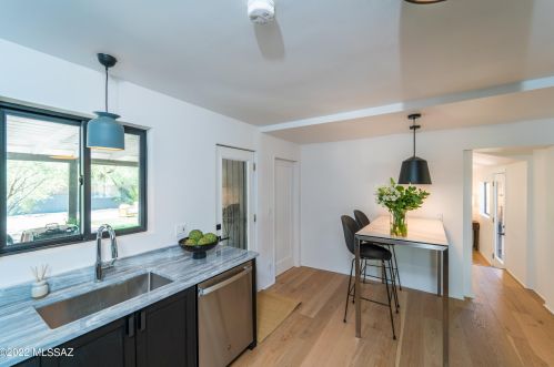 4122 Holmes St, Tucson AZ 85710-3149 exterior