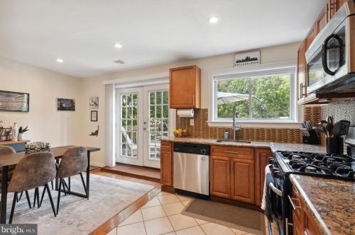 312 Krams Ave, Philadelphia PA 19128-4733 exterior