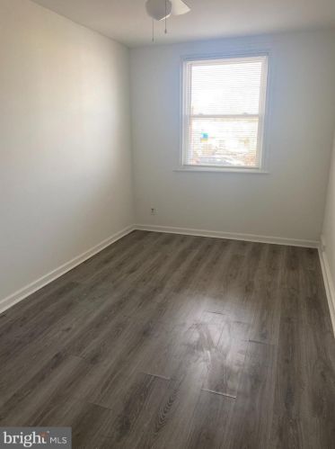 511 Godfrey Ave, Philadelphia PA 19126-3833 exterior