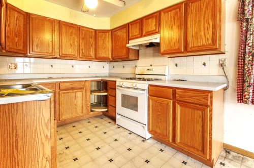 2105 Capri Ave, Joliet IL 60436-1111 exterior