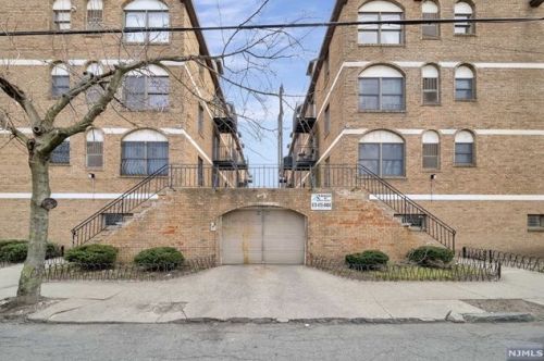 63-69 Rome St, Newark NJ  07105-3450 exterior