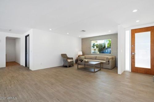 11801 38th St, Phoenix, AZ 85028-1403