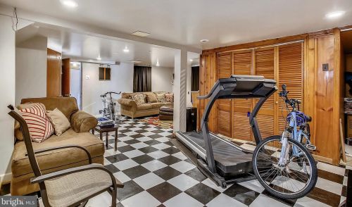 2905 Carlton Ave, Washington DC 20018-2615 exterior