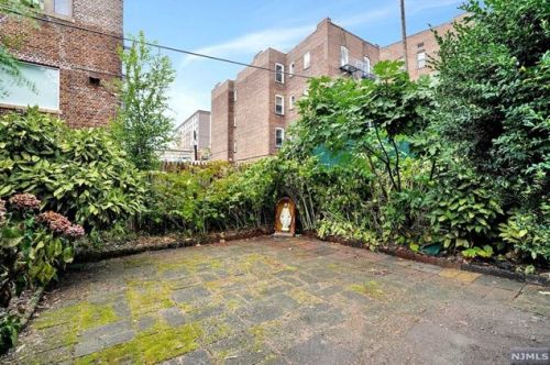 119 Hauxhurst Ave, Union City NJ 07086-6838 exterior