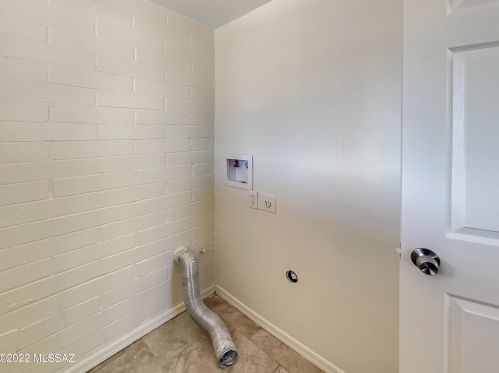 820 32nd St, Tucson AZ  85713-3615 exterior