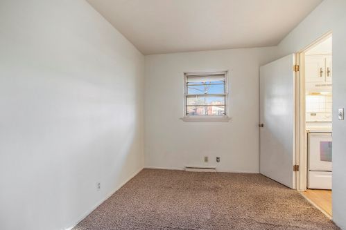 8839 Maplewood Dr, Berrien Springs MI 49103-1420 exterior