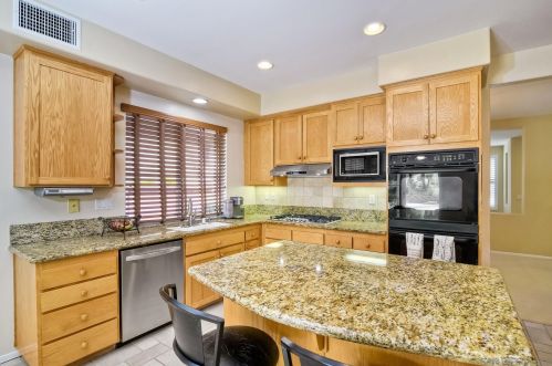 11451 Bracken Fern Cv, San Diego CA 92131-3753 exterior