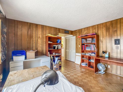 5654 12 St, Phoenix AZ 85086-7358 exterior