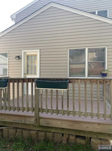 85 Shr Ave, Dumont NJ 07628-2332 exterior