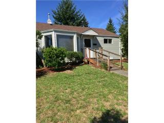 8141 27 Ave, Seattle WA  98106-1755 exterior