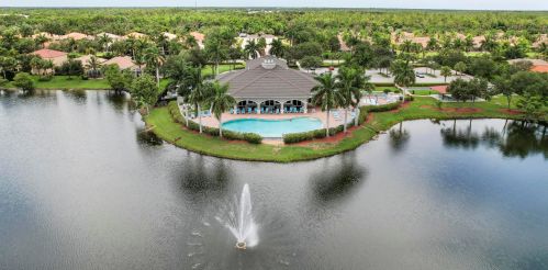 14598 Grapevine Dr, Naples FL 34114-8664 exterior