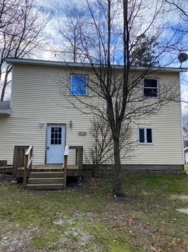 66903 North St, Dowagiac MI  49047-8875 exterior