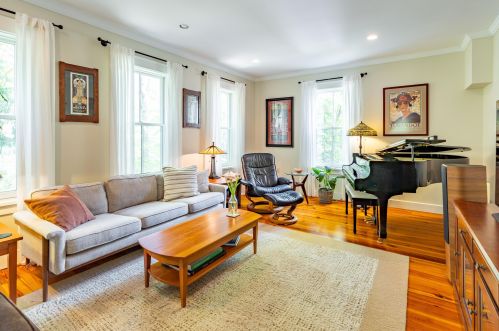 79 Mtn Rd, Concord NH 03301-6902 exterior