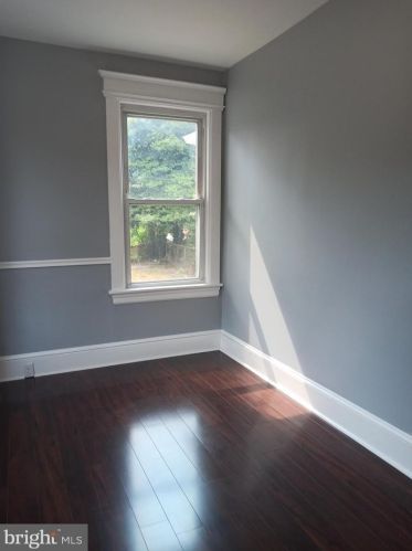 403 42 St, Camden NJ 08110-3003 exterior