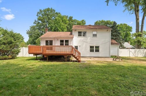 201 Shirley Ave, Edison NJ 08820-1323 exterior