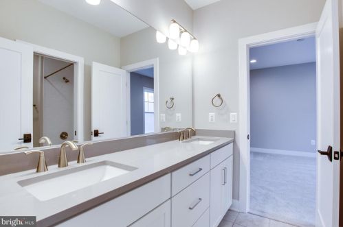 1978 Kirby Rd, Mc Lean VA 22101-5326 exterior