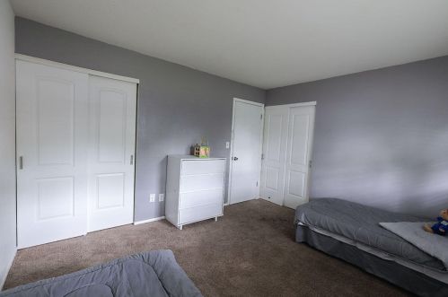 7046 58, Milwaukee WI 53218-4247 exterior