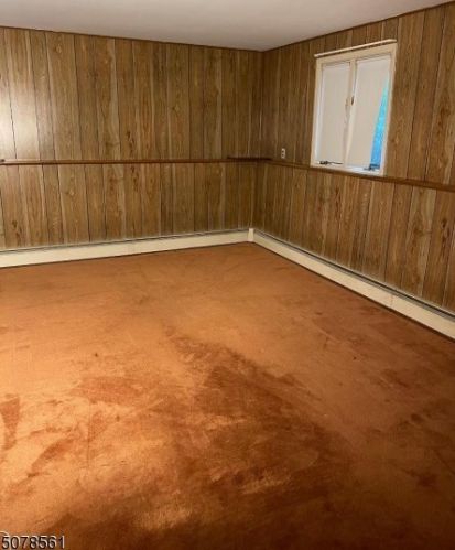 113 Bell Ave, Hopatcong, NJ 07843-1502