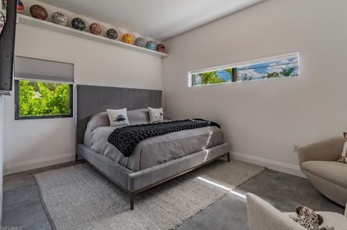 1249 Rordon Ave, Naples FL 34103-4518 exterior