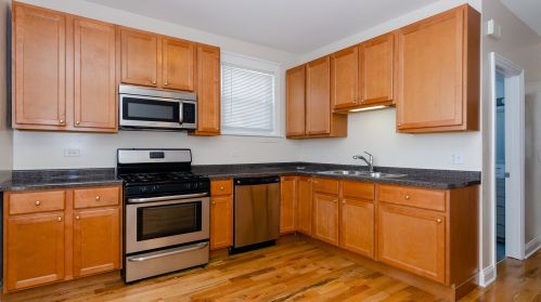 1511 67 Pl, Chicago IL 60637-4832 exterior