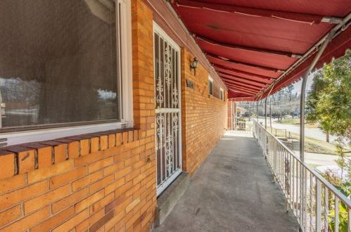 124 Broadcrest Dr, Pittsburgh, PA 15235-1017