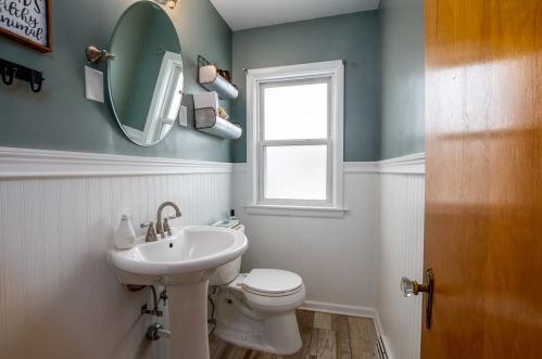 11629 Artesian Ave, Chicago IL 60645-5302 exterior