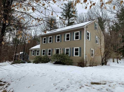 8 Colby Ln, Concord, NH 03304-5103