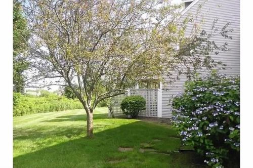 223 Corey Ln, Middletown RI 02842-5659 exterior