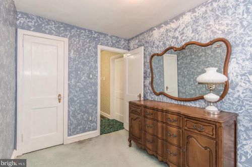 4030 Bleigh Ave, Philadelphia PA 19111-3617 exterior