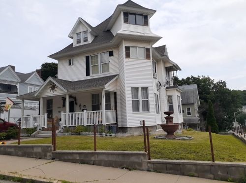 18 Channing St, Worcester, MA 01605-3410