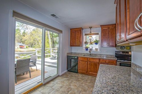 147 Cottage Rd, Enfield CT 06082-2209 exterior