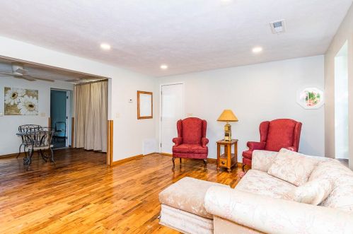 6922 Lovers Ln, Kalamazoo MI 49002-4427 exterior