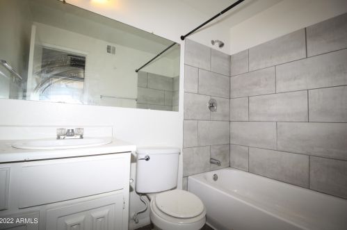 2202 73 Ave, Phoenix AZ 85033-1325 exterior