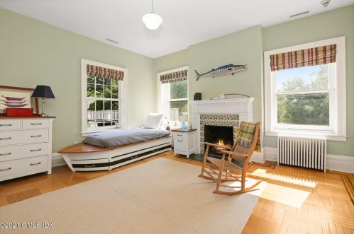 1 North St, Greenwich CT 06831-2701 exterior