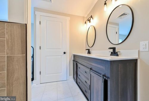 465 Bailey St, Pilesgrove NJ  08098-1014 exterior