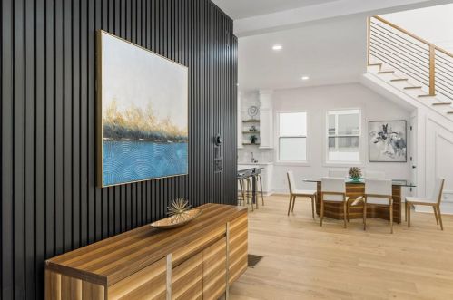 2020 Cambridge Ave, Atlanta GA 30337-1816 exterior