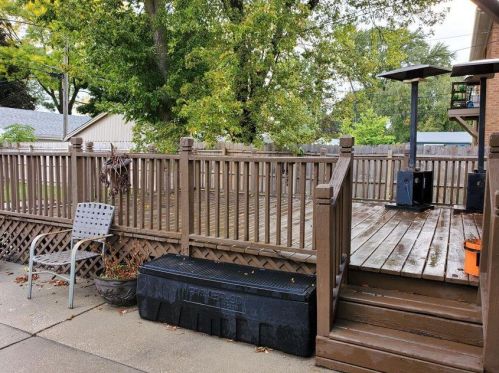 5067 Bay Ridge Ave, Milwaukee WI  53217-5509 exterior