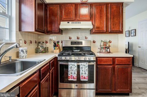 37 Sunnydale Dr, Berkeley Township NJ 08721-1380 exterior