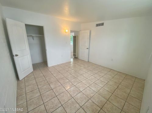 1104 Kentucky St, Tucson AZ  85714-3227 exterior