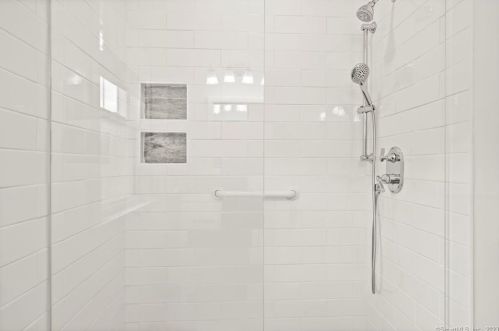 13 Is Hl Ave, Ridgefield CT exterior