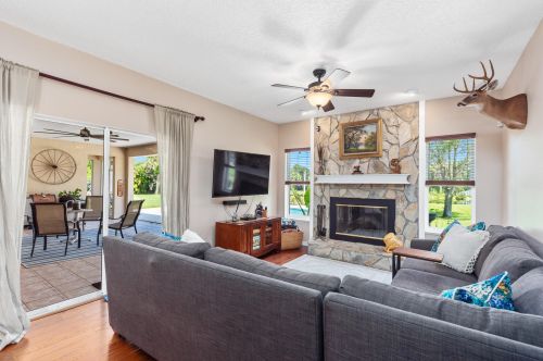 6300 Floyd Johnson Rd, Fort Pierce FL 34947-1563 exterior