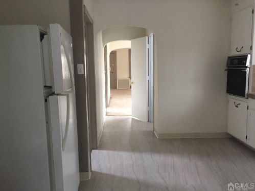 2 6th St, New Brunswick NJ 08901-3316 exterior